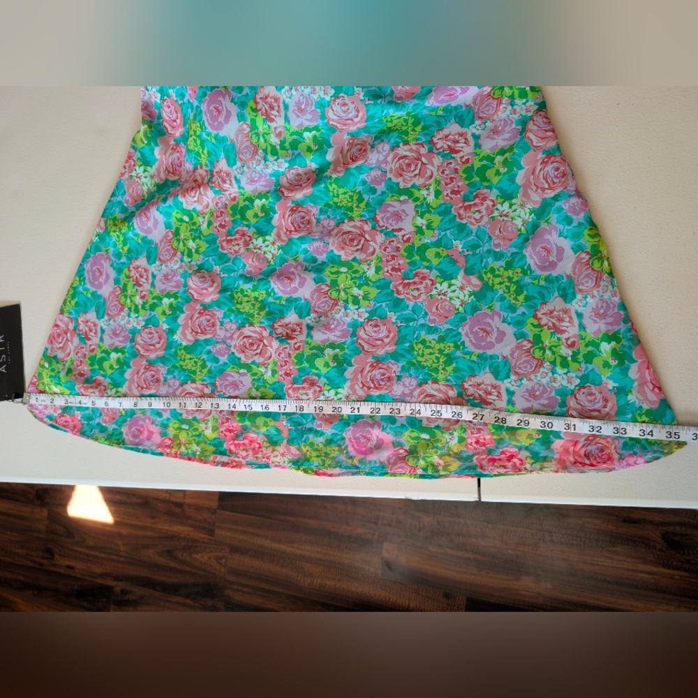 NWT ASTR The Label Esperanza Green PinkMulti Floral Dress w/V-Neck&Back Ties Med - Picture 10 of 11